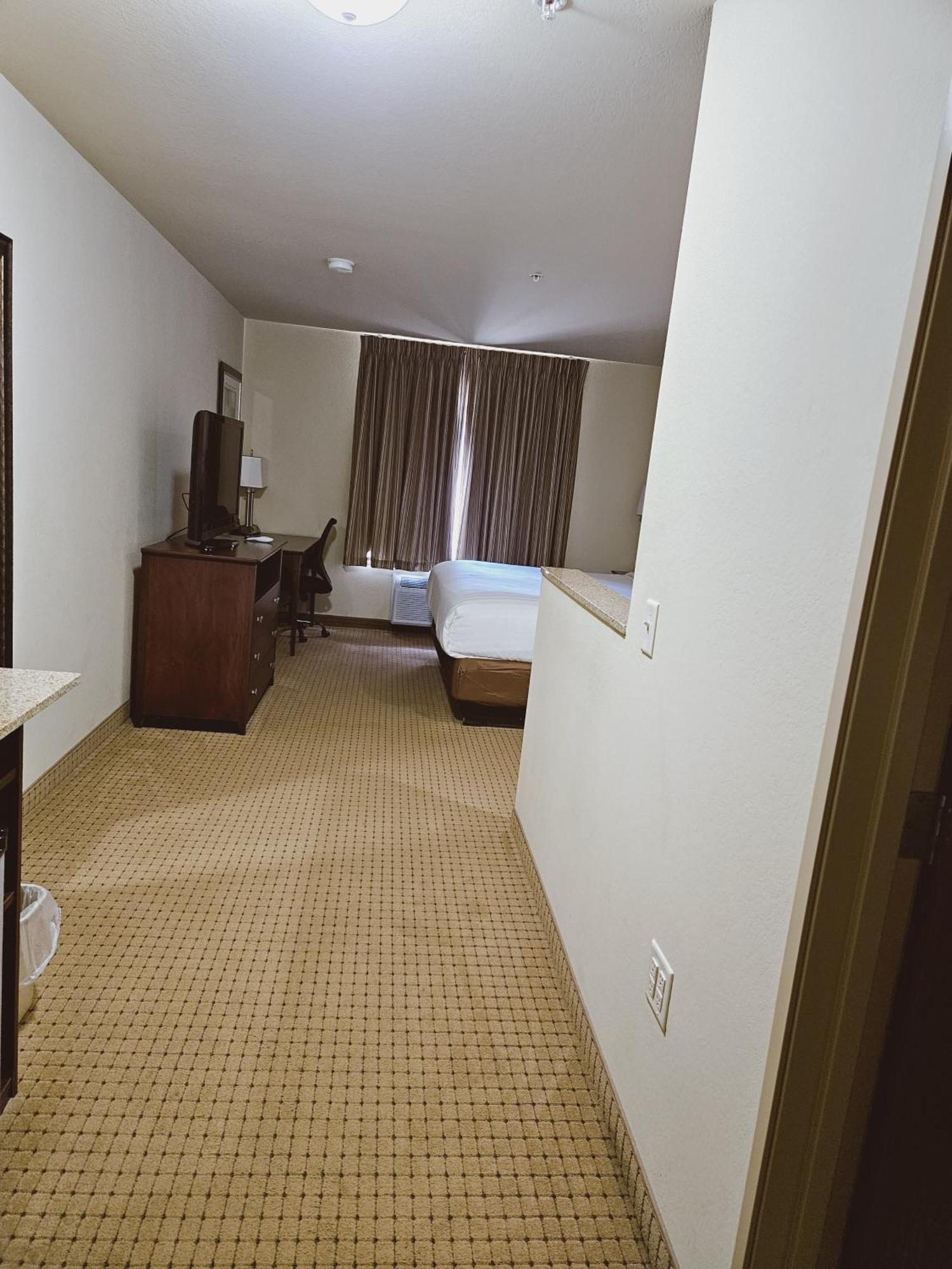 Cobblestone Inn & Suites - Bloomfield Екстер'єр фото