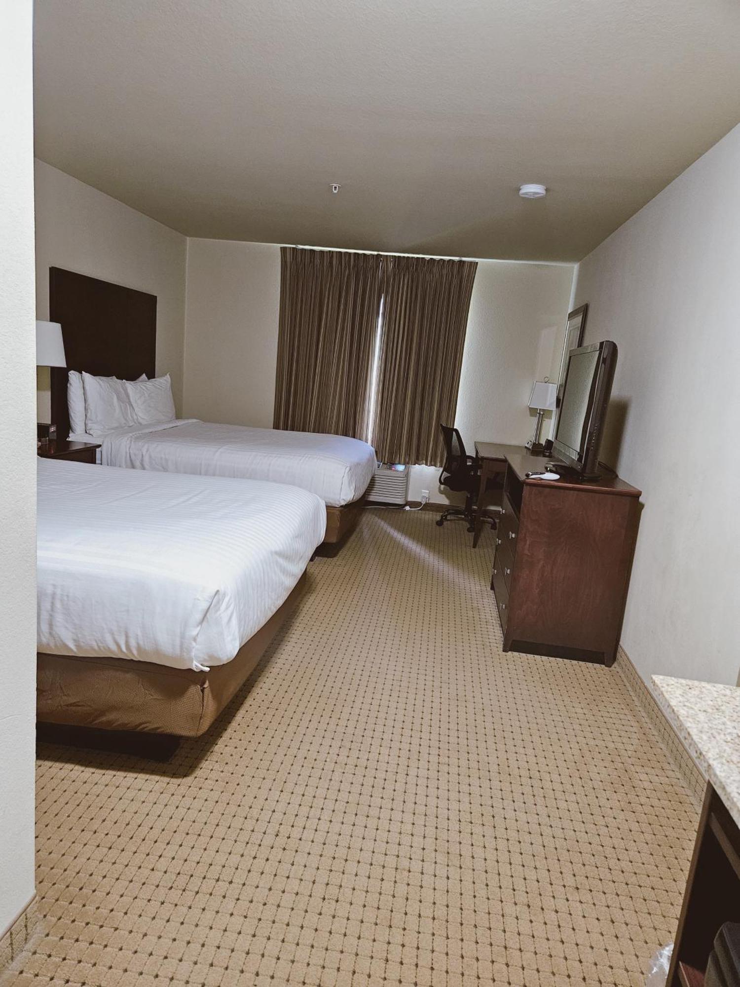 Cobblestone Inn & Suites - Bloomfield Екстер'єр фото