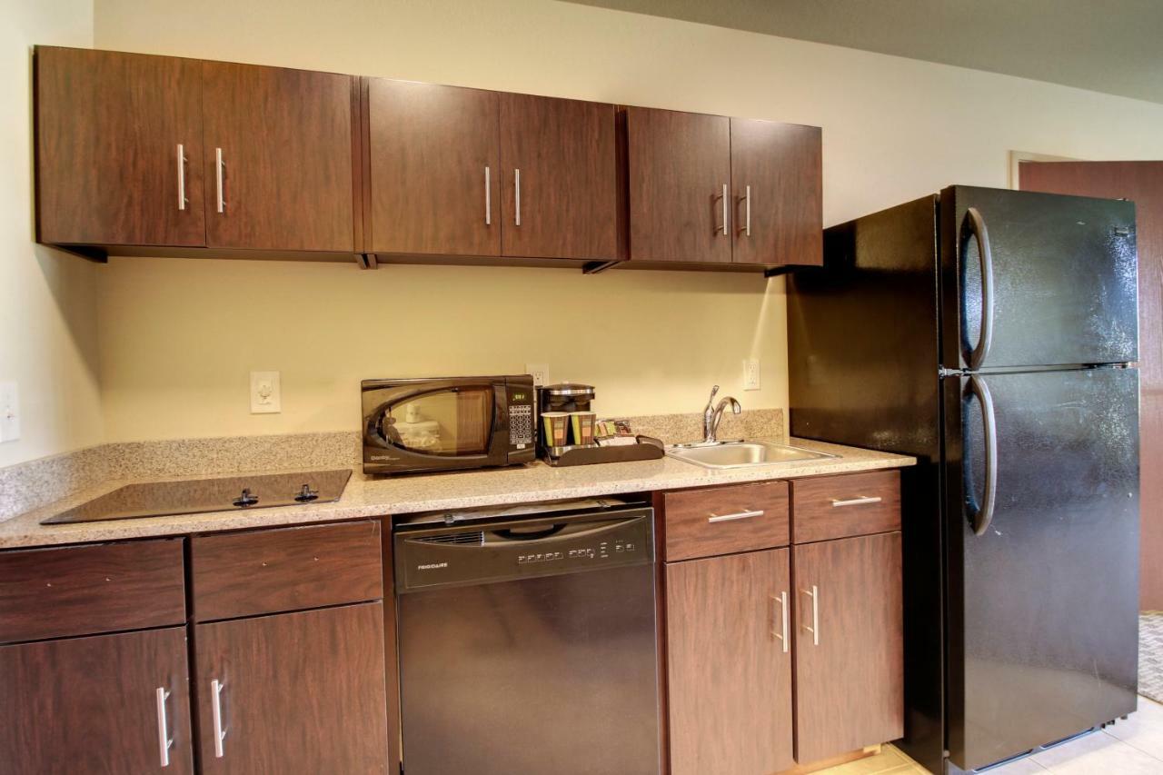 Cobblestone Inn & Suites - Bloomfield Екстер'єр фото